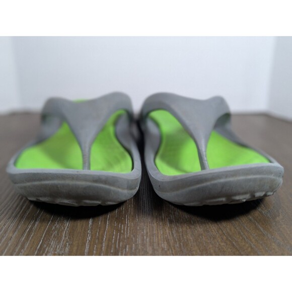 Crocs Flip Flop Sandals Mens 11 Gray Neon Green Slip On Thongs Waterproof Logo - Picture 5 of 13